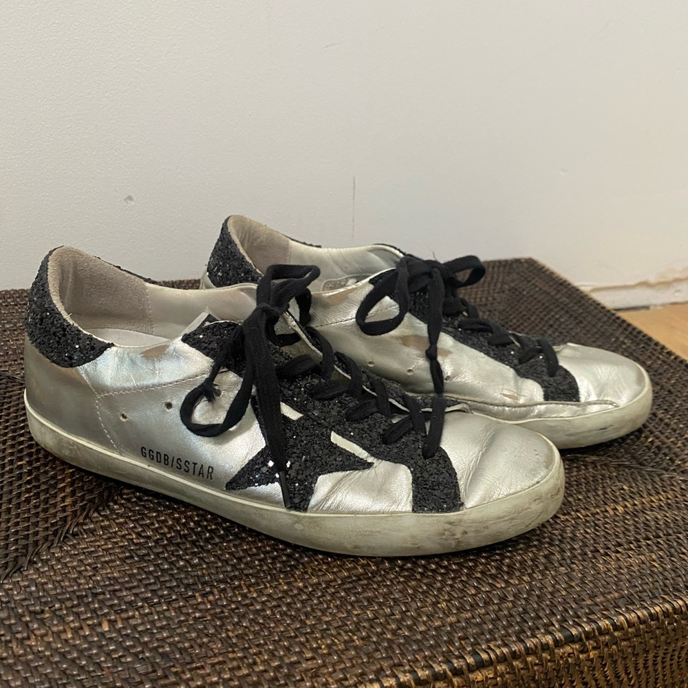 Golden Goose Women's Metallic Silver and Black Sneakers superstar 39 / 9 glitter